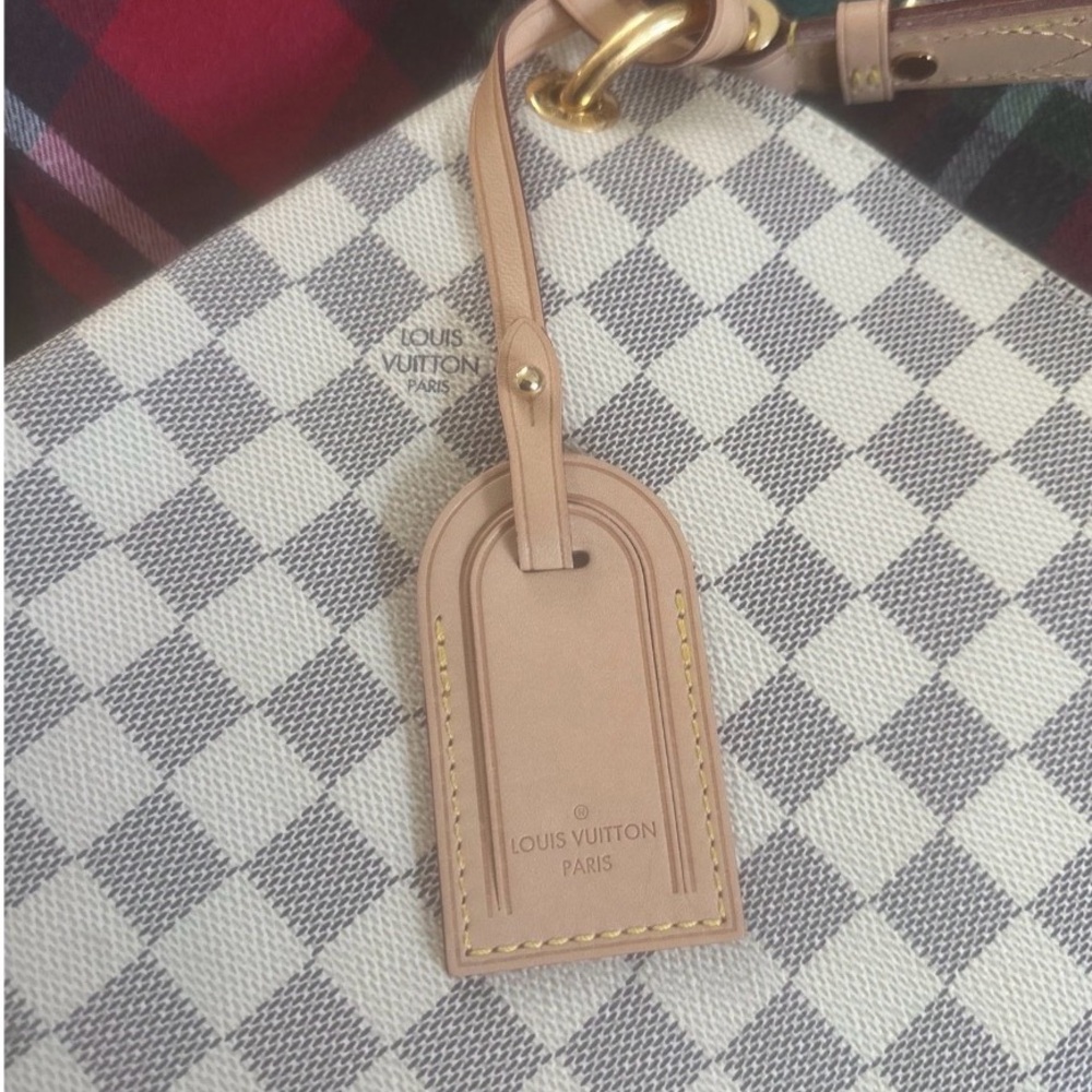 Louis Vuitton Graceful MM Shoulder Bag - Picture 8 of 9